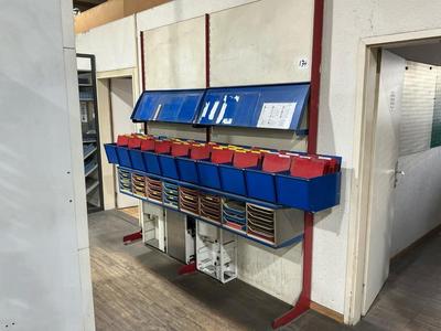 Overview picture of workshop rack